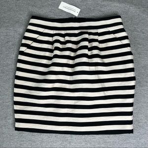 NWT Banana Republic Striped Black & Ivory Tulip Skirt Women’s Size 12